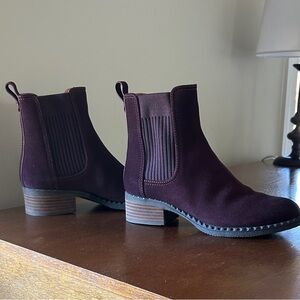 Gentle Souls Women's Beat Elastic Booties Boots in Burgundy Suede